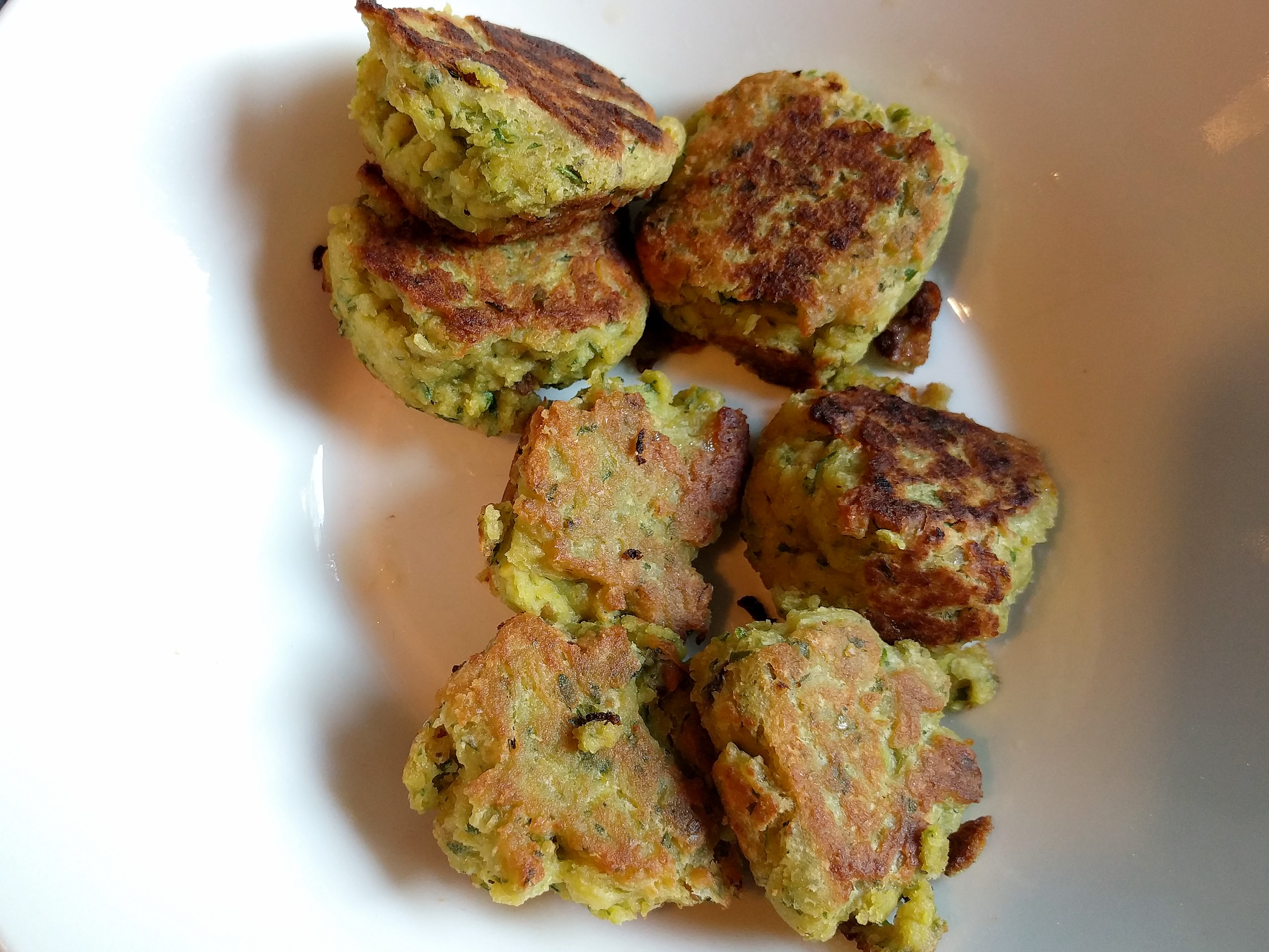 Pitabroodje met zelfgemaakte falafel